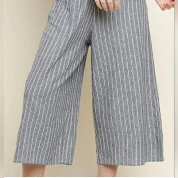 UMGEE - Gray & White Striped Cold-Shoulder Ruffle Jumpsuit - Picture 6 of 7